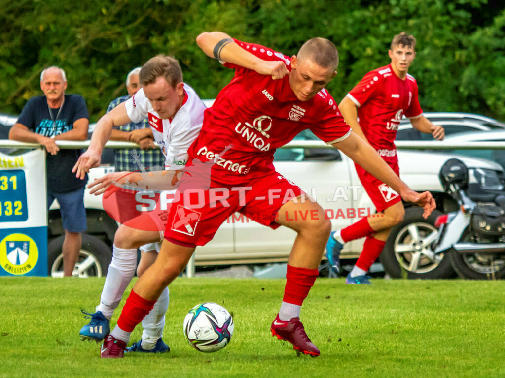 TSV Grafenstein - SK Maria Saal | Fabian Temmel (TSV Grafenstein #22) Thomas Pirker (SK Maria Saal #18) TSV Grafenstein - SK Maria Saal am 02.08.2022 in Grafenstein
(Sportplatz), AUSTRIA, (Photo by Ernst Krawagner sport-fan.at),  - Realisiert mit Pictrs.com
