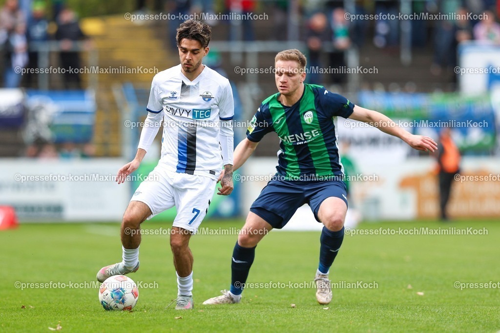 xKWIx12042601024 | 2026.04.12, xkwix, Fußball, Regionalliga West, FC Gütersloh -  SC Paderborn 07 II, Heidewaldstadion (Ohlendorf Stadion im Heidewald), 29.Spieltag, Saison 2025 / 2026: Jan-Lukas Liehr (FC Gütersloh #7) im Zweikampf gegen Lucas Copado Schrobenhauser (SC Paderborn II #7) DFB regulations prohibit any use of photographs as image sequences and or quasi-video. Photo: xKamilxWilkowskixPressefotoKochx