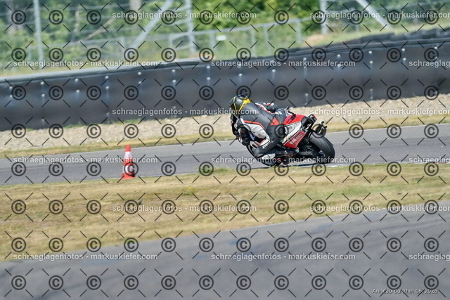 26bc03-2776 | markuskiefer.com - Realisiert mit Pictrs.com
