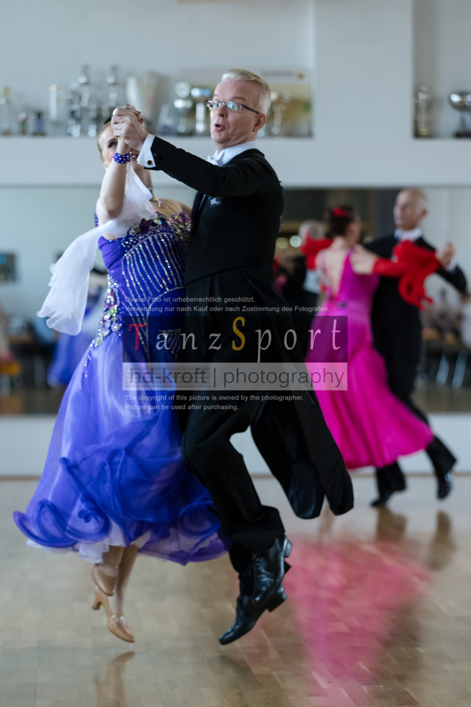 20240525_RL-Masters3-Std_5162 | Tanzsportbilder, Standardtanz, Lateintanz, WDSF, DTV, LTVB, dancecomp, goc, hessen tanzt, blaues band der spree, walzer, tango, wiener walzer, slowfox, quickstepp, samba, rumba, cha-cha-cha, paso doble. jive, hd-kroft photography, turniertanzsport