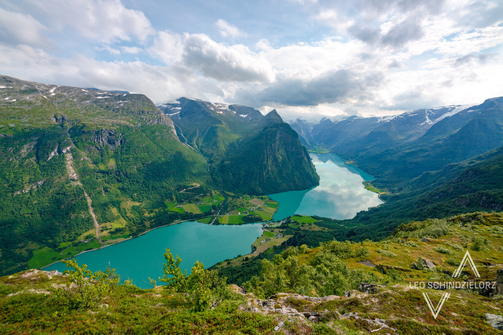 Fotografie_Leo_Schindzielorz_NO_Sommer_Klovane_Oldevatnet_20220824_A7R04326_org | Atmosphärische Landschaftsbilder & Drohnenaufnahmen aus dem Allgäu, Tirol, Südtirol & der Schweiz – ideal für Leinwanddrucke & zur stilvollen Raumgestaltung. - Realisiert mit Pictrs.com