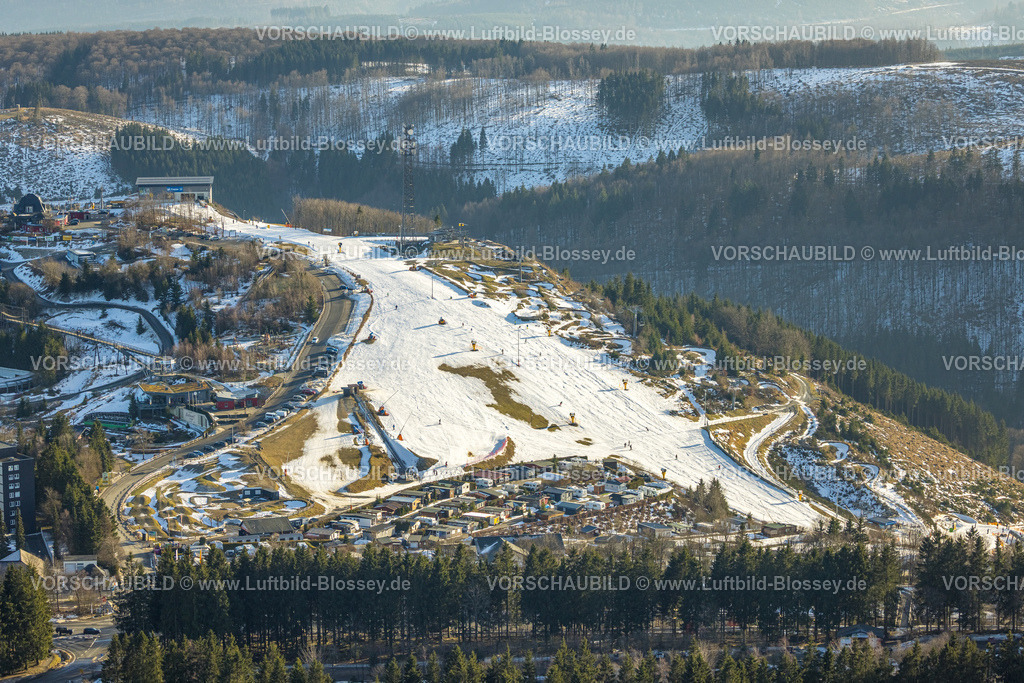 Winterberg260105046 | Luftbild, Skigebiet Sesselbahn Kappe und Bergstation Panoramabahn, Schneekanonen und Wohnmobilpark, Winterberg, Sauerland, Nordrhein-Westfalen, Deutschland
