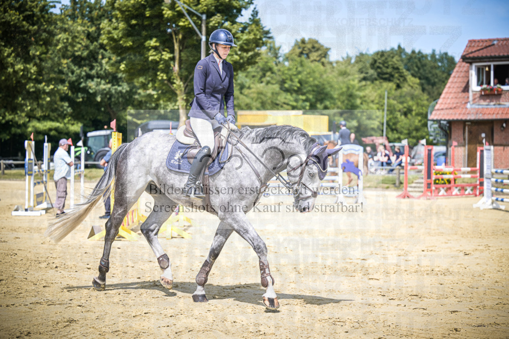 DOS_8291 | Entdecke hochwertige Reitturnierfotos von Foto Oger. Professionell, emotional und authentisch – jetzt Lieblingsmomente im Shop bestellen.Deutschlandweite Turnierfotografie. - Realisiert mit Pictrs.com