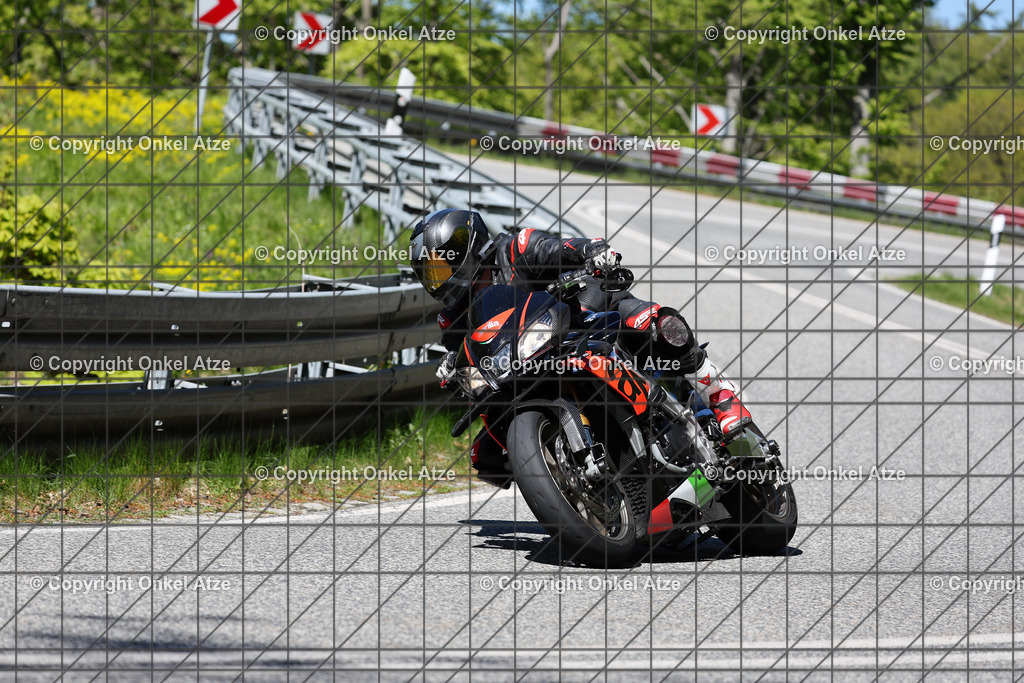 IMG_9526 | Fotograf am Kyffhäuser. Onkel Atze. Kyffhäuser Rennstrecke. Café36. Motorsportfotografie. - Realisiert mit Pictrs.com