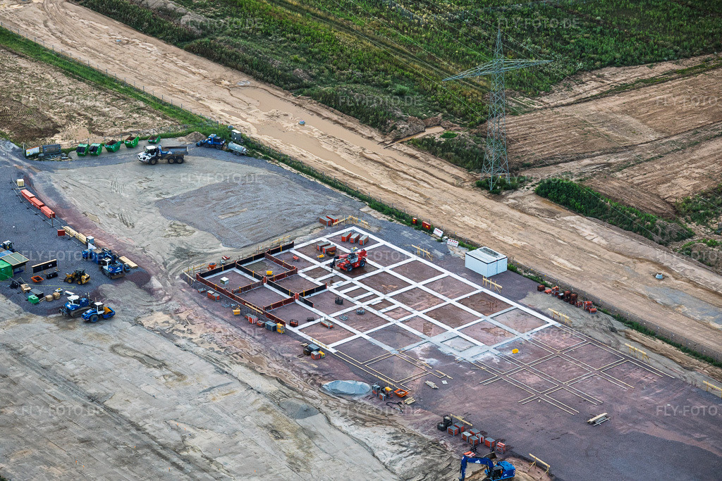 Luftbild: Gewerbegebiet D12 mit Baustelle für Geothermiekraftwerk und Umspannstation von Vulcan aus Südosten in Landau in der Pfalz im Bundesland Rheinland-Pfalz in Deutschland.Foto: IMG_157895.jpg vom 19.07.2026 durch Werner Riehm/FLY-FOTO.deAuflösung des Originals: 6000 x 4000 pxVULCAN ENERGY RESOURCES