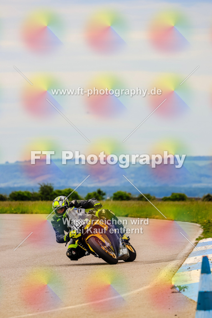 MotoTeam-2861 | Hier findet Ihr Bilder von Touristenfahrten auf der Nürburgring Nordschleife oder von anderen Veranstaltungen die ich besucht habe. Viel Spass beim Durch Schauen 