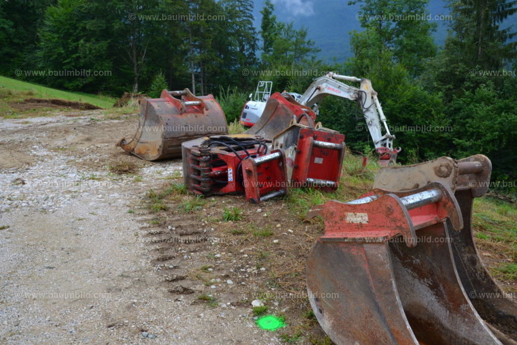 bib-lg02-erdarbeiten-0001 | Nach LV-Leistungsgruppen sortierte Detailfotos über den Bau eines Hauses. Alle Hausbau-Bilder direkt vom Urheber und Autor der Website Haus-Selber-Bauen.com