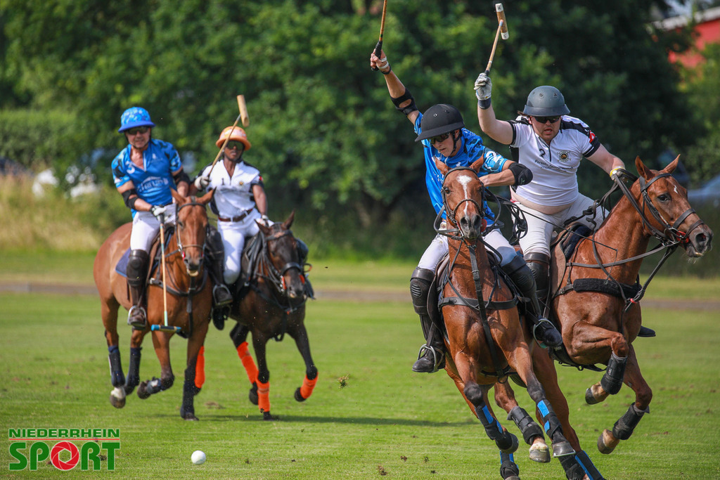 Polo_Willich_070623_126 | Bildergalerie von Sport-Ereignissen aber auch von weiteren spannenden Dingen - nicht nur vom Niederrhein. In Anlehnung an den bekannten Spruch von Hanns Dieter Hüsch heißt das Motto: "Niederrhein ist überall".  - Realisiert mit Pictrs.com