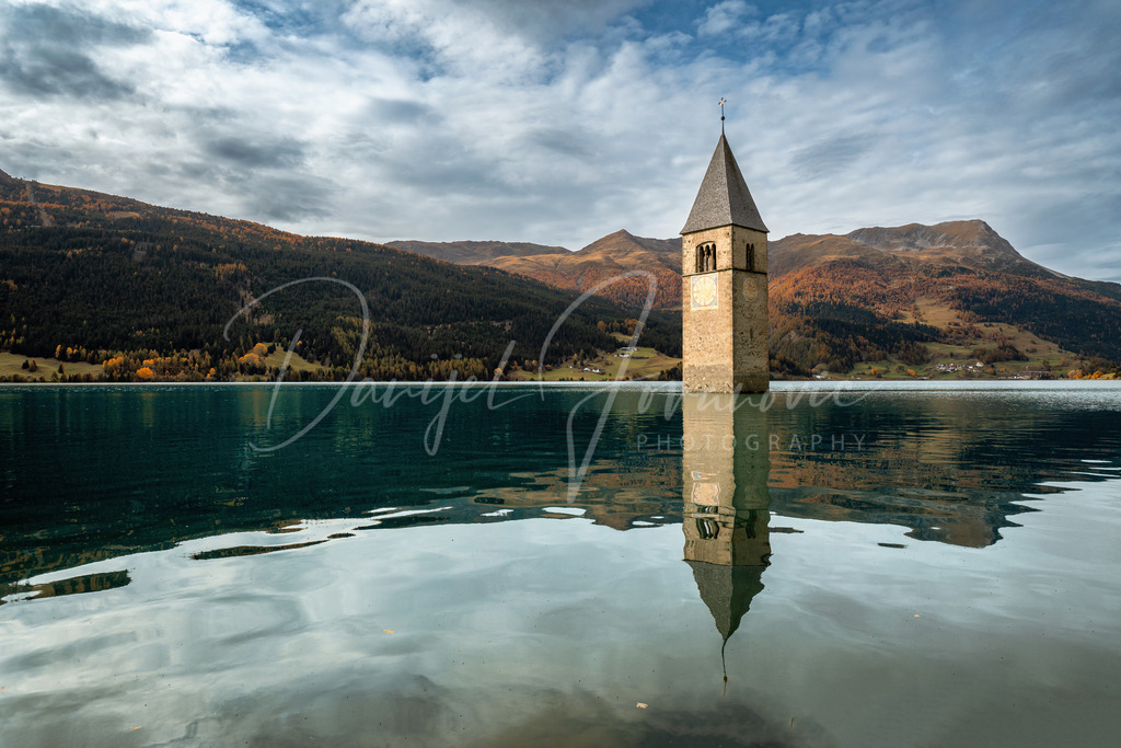 Reschensee | Herbst am Reschensee - Kirchturm von Graun