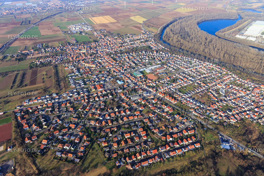 Ortsansicht im Winter aus Südwesten | Luftbild: Ortsansicht im Winter aus Südwesten in Lingenfeld im Bundesland Rheinland-Pfalz in Deutschland. Foto: IMG_104756.jpg vom 16.02.2018 durch Werner Riehm/FLY-FOTO.de - Realisiert mit Pictrs.com