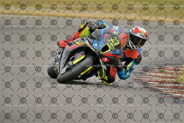 25bt05-0141 | markuskiefer.com - Realisiert mit Pictrs.com