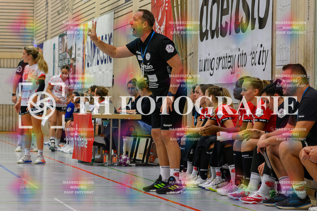 DEU, HSG Freiburg - TG Nuertingen, Handball, 2. Handball-Bundesliga, Saison 2023/2024, 04. Spieltag, Saison 2023/2024, 07.10.2023 | Igor Bojic (HSG Freiburg, Trainer)

DEU, HSG Freiburg - TG Nuertingen, Handball, 2. Handball-Bundesliga, Saison 2023/2024, 04. Spieltag, Saison 2023/2024, 07.10.2023

Foto: Eibner-Pressefoto/Thomas Hess