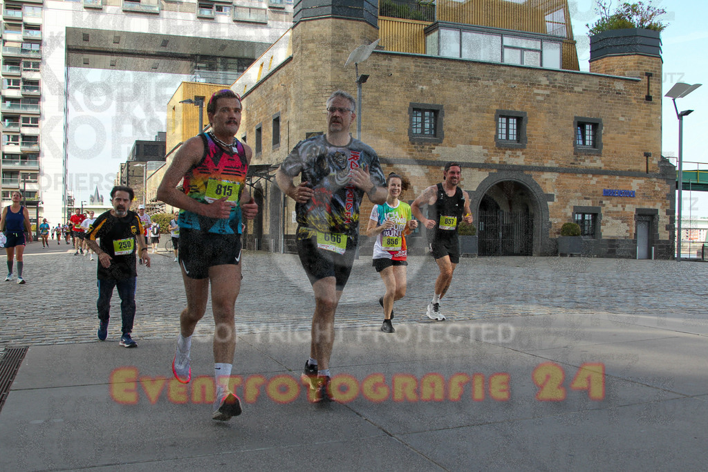 250920_1500_EV4_7837 | Sportfotografie im Rhein-Sieg Kreis, Köln, Bonn, NRW, Rheinland Pfalz, Hessen, etc. Unser Tätigkeitsfeld umfasst den Laufsport vom Volkslauf über den Marathon, Duathlon, Triathon bis zum Ultralauf wie Kölnpfad Ultra oder Schindertrail.