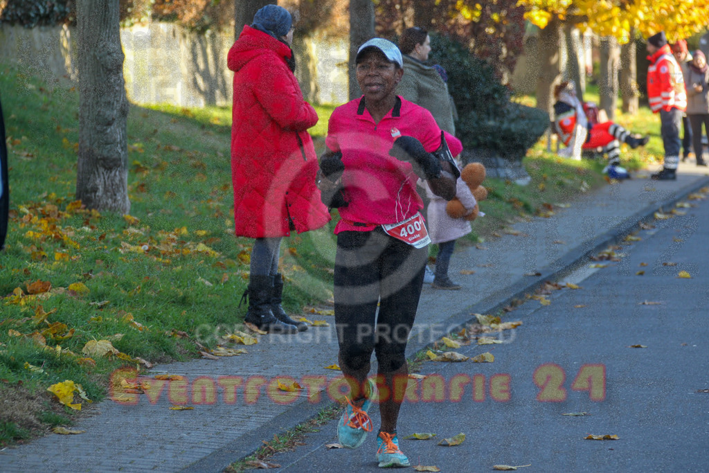 241201_1223_EV4_2326 | Sportfotografie im Rhein-Sieg Kreis, Köln, Bonn, NRW, Rheinland Pfalz, Hessen, etc. Unser Tätigkeitsfeld umfasst den Laufsport vom Volkslauf über den Marathon, Duathlon, Triathon bis zum Ultralauf wie Kölnpfad Ultra oder Schindertrail.
