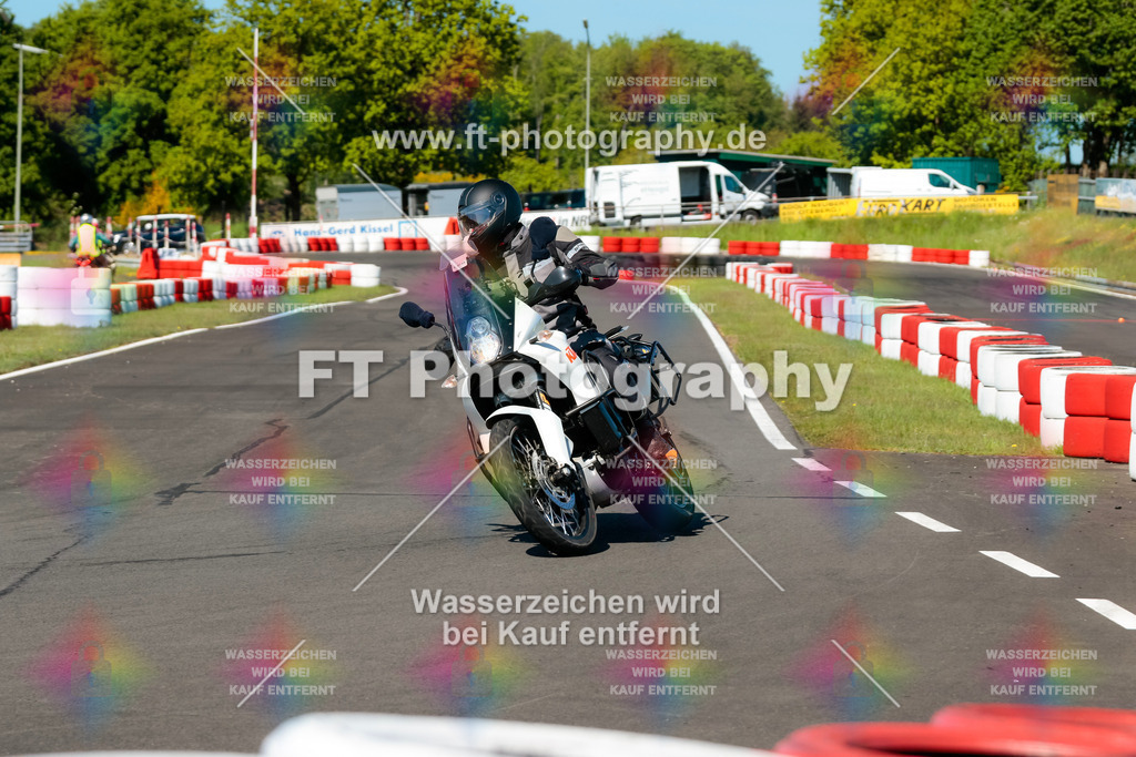 Moto-TeamOBK-21703 | Hier findet Ihr Bilder von Touristenfahrten auf der Nürburgring Nordschleife oder von anderen Veranstaltungen die ich besucht habe. Viel Spass beim Durch Schauen 