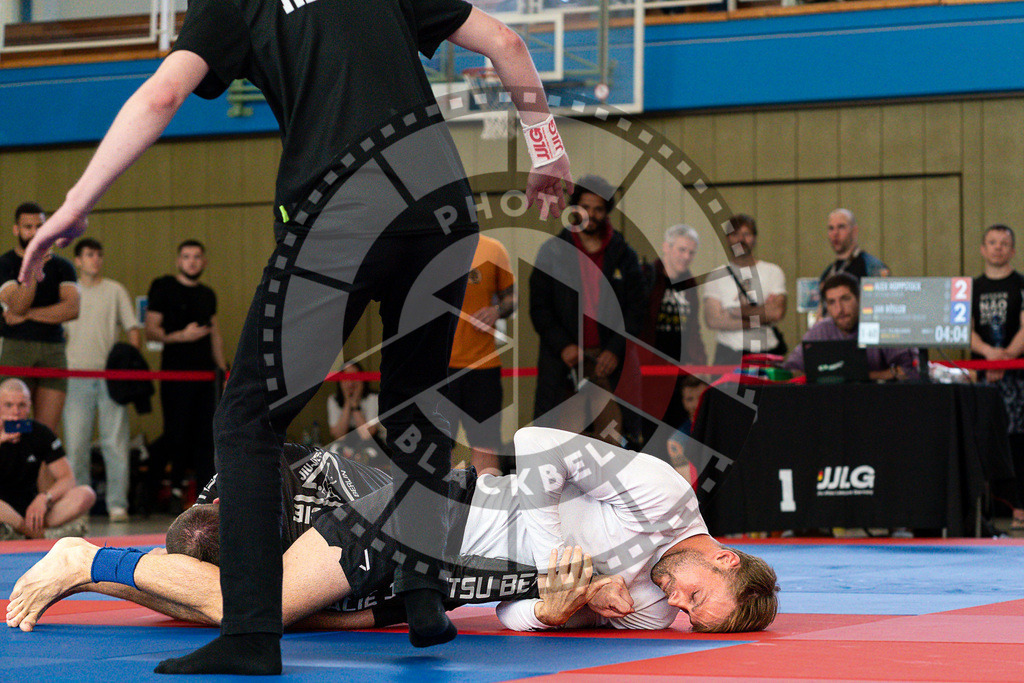 20250510PBB3316 | Athletes compete during the JJLG Berlin Open Jiu-Jitsu Championship on May 10, 2025 in Berlin, Germany. © Chiara Dazi / photoblackbelt