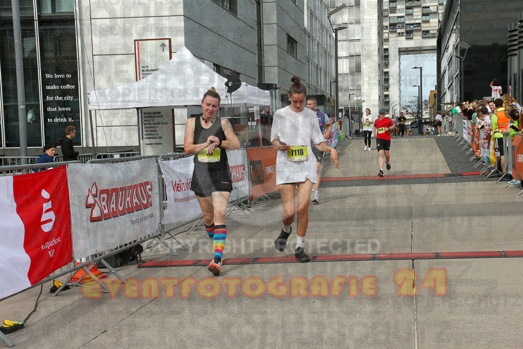 250920_1328_EX1_4857 | Sportfotografie im Rhein-Sieg Kreis, Köln, Bonn, NRW, Rheinland Pfalz, Hessen, etc. Unser Tätigkeitsfeld umfasst den Laufsport vom Volkslauf über den Marathon, Duathlon, Triathon bis zum Ultralauf wie Kölnpfad Ultra oder Schindertrail.