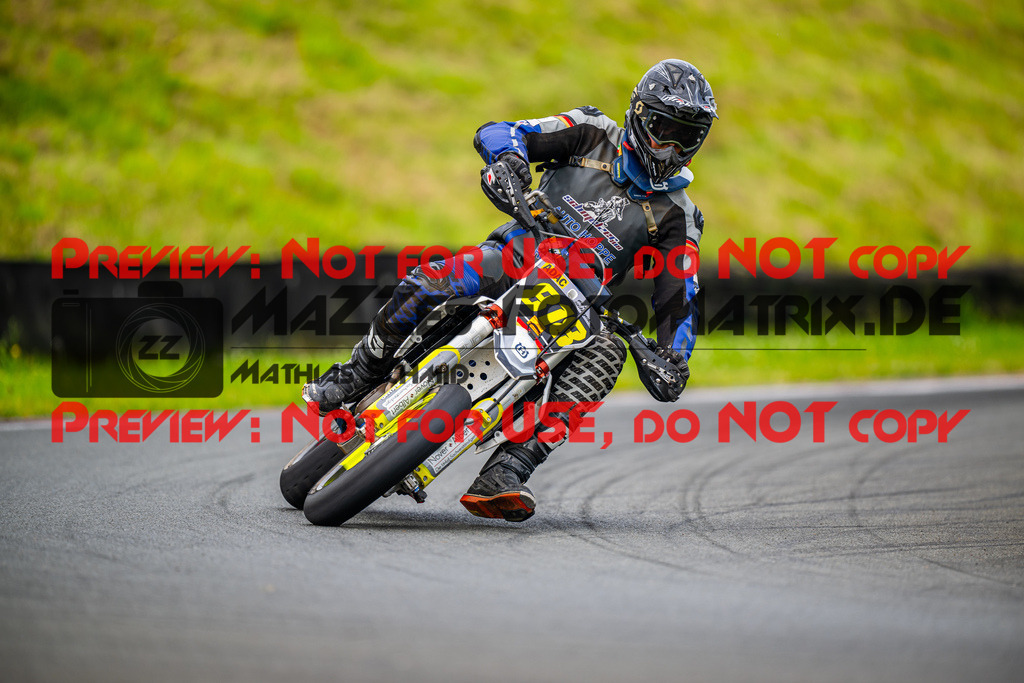 MaZZes_FotoMatrix_240621_6007705_9048 | ROT