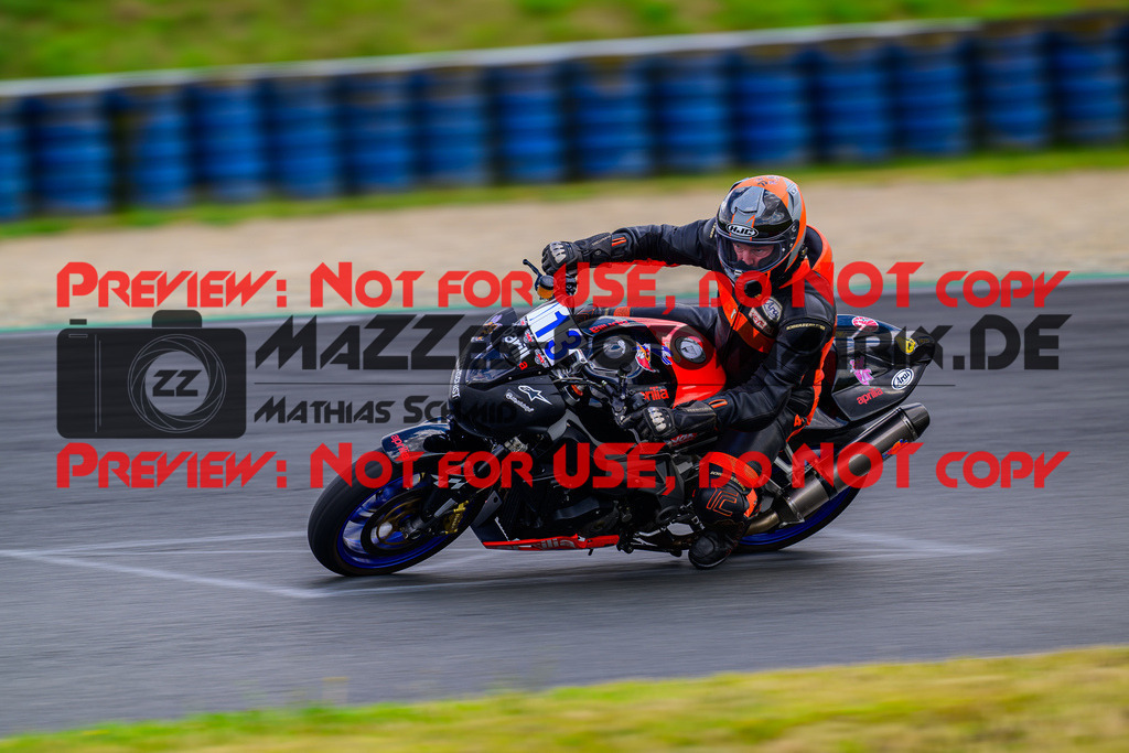 MaZZes_FotoMatrix_240724_6007705_0202 | BLAU