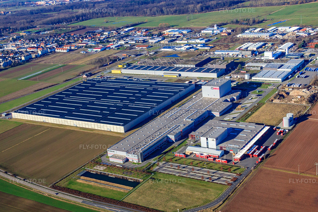Luftbild: Gewerbegebiet Interpark mit Mercedes-Benz Logistikcenter, Tricor Packaging & Logistics AG und Progroup Board GmbH in Offenbach an der Queich im Bundesland Rheinland-Pfalz in Deutschland. Foto: IMG_37013.jpg vom 16.01.2011 durch Werner Riehm/FLY-FOTO.deWWW.MERCEDES-BENZ.COM