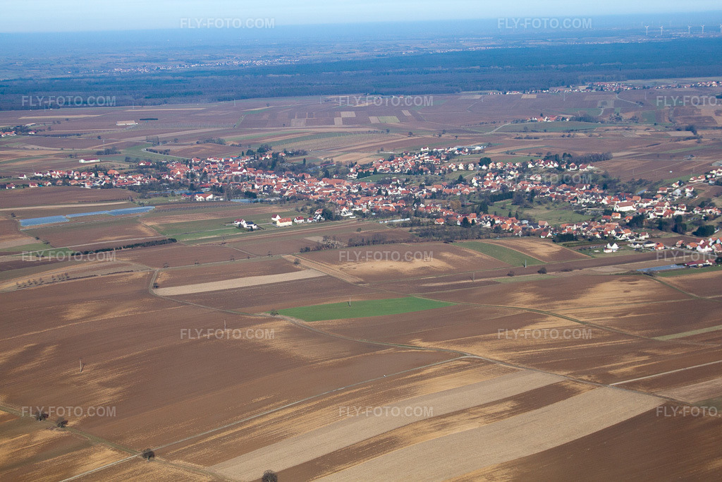 Aerial view: View of the town in Seebach in the state Bas-Rhin, France.Photo: IMG_37472.jpg taken on 02/07/2011 by Werner Riehm/FLY-FOTO.comResolution of the original: 4752 x 3168 px