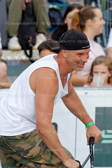 BMX DM 2025 | 01.08.2025 BMX Deutsche Freestyle Meisterschaft 2025 in Park und Flatland im Bikepark Darmstadt hier Flatland Amateure Qualifikation (Foto: Peter Henrich) - Realisiert mit Pictrs.com