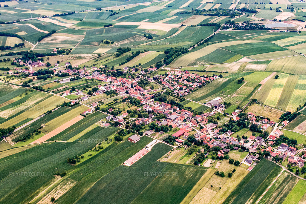 Vue aérienne: Vue de la ville depuis le nord-ouest à Wintzenbach dans le département Bas Rhin, France – .Photo: IMG_19058.jpg prise le 20/06/2009 par Werner Riehm/FLY-FOTO.eu – Résolution de l'original: 4752 x 3168 px