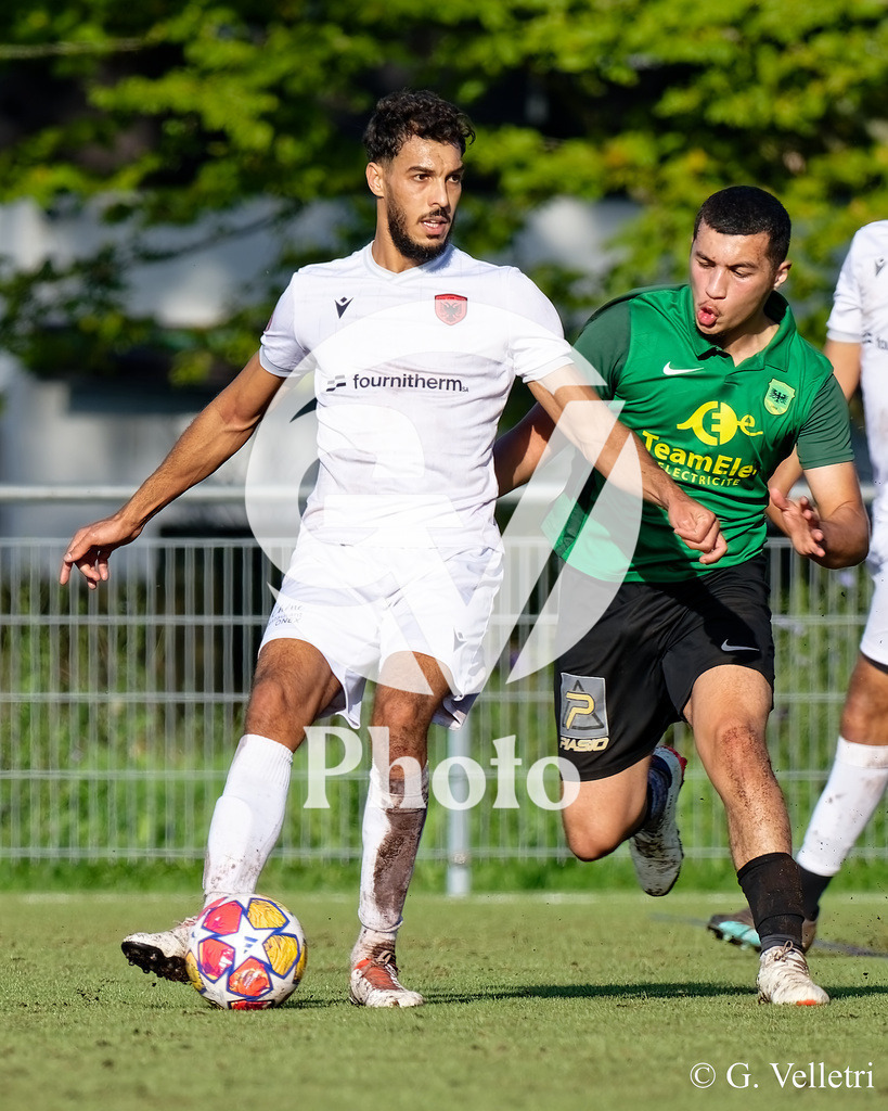 2eme ligue - FC Veyrier - FC Kosova |  durant le match de 2eme ligue entre FC Veyrier et FC Kosova au Stade du Grand-Donzel à Veyrier, Suisse