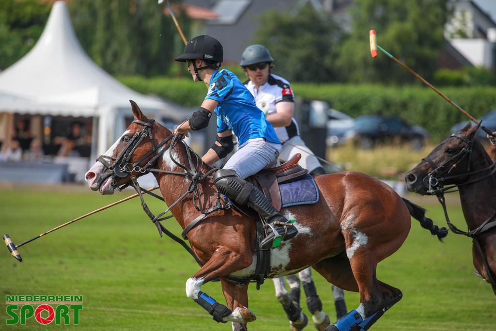 Polo_Willich_070623_106 | Bildergalerie von Sport-Ereignissen aber auch von weiteren spannenden Dingen - nicht nur vom Niederrhein. In Anlehnung an den bekannten Spruch von Hanns Dieter Hüsch heißt das Motto: "Niederrhein ist überall".  - Realisiert mit Pictrs.com