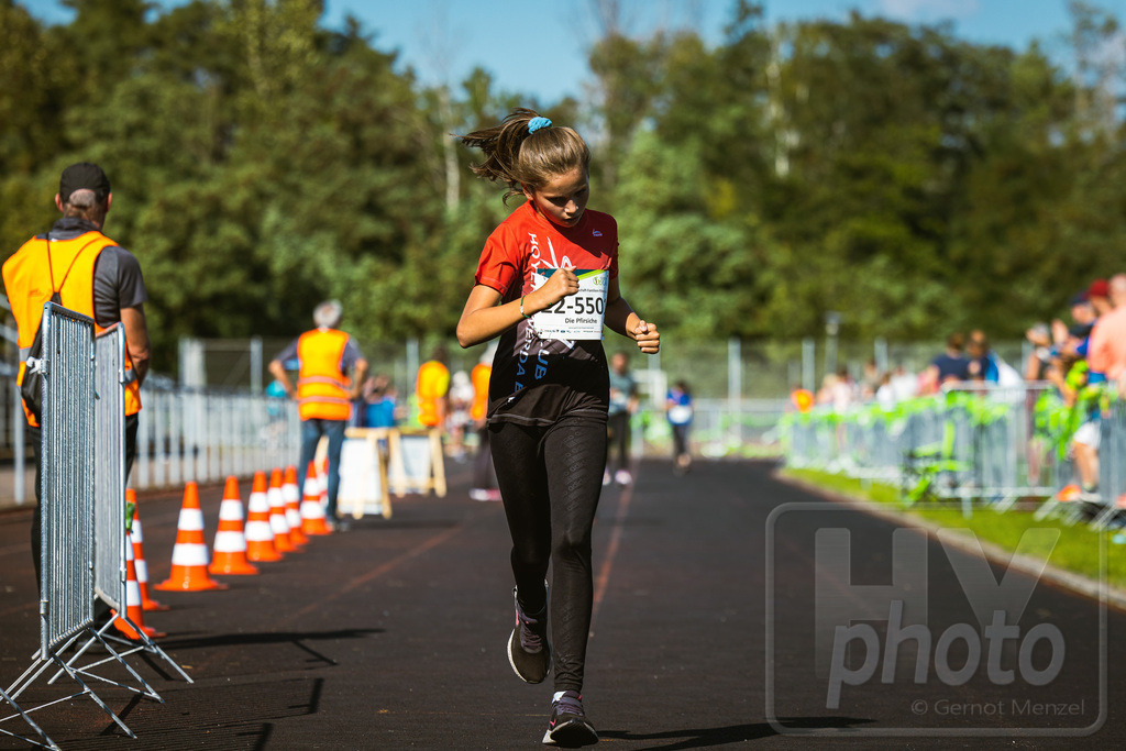 16. Hoywoj-CityLauf im Sportforum Hoyerswerda - 16.09.2023 | 555m Wohnungsgesellschaft-Familien-Flitzer-Lauf - Realisiert mit Pictrs.com