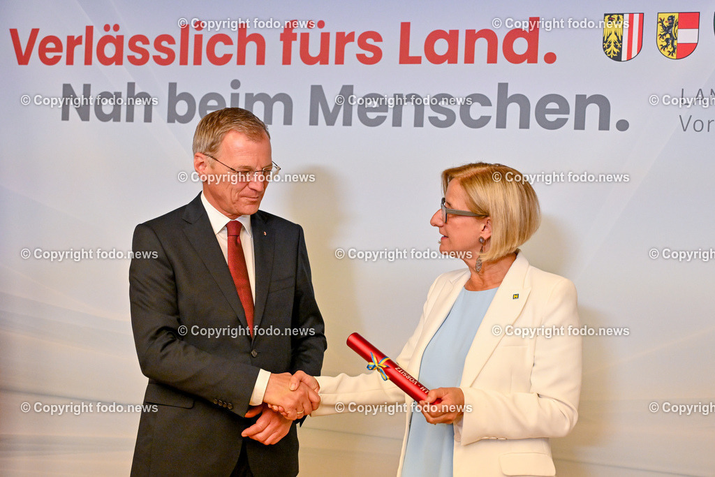 Pressekonferenz Land Ooe_ Oberoesterreich uebernimmt den Vorsitz in der Landeshauptleute-Konferenz_ 03.07.2024-62 | 03.07.2024, Linz, AUT, Pressekonferenz Land Ooe, Oberoesterreich uebernimmt den Vorsitz in der Landeshauptleute-Konferenz, im Bild Thomas Stelzer (VP, Landeshauptmann Oberoesterreich), Johanna Mikl-Leitner (VP, Landeshauptfrau Niederoesterreich)