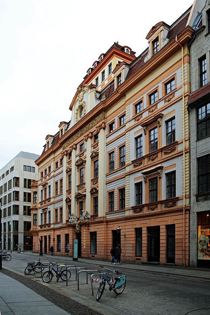Bildlexikon Leipzig - Romanushaus - Blick vom Brühl | Das Team hinter BILDLEXIKON LEIPZIG bündelt historische wie aktuelle Informationen über die Stadt Leipzig in Text und Bild auf einer Plattform und stellt diese der interessierten Öffentlichkeit zur Verfügung.