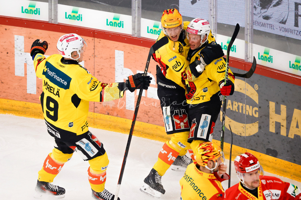 EHCB vs SCB 20260110_wb-2898 | Sportbilder, Sportfotograf, Hochzeits- und Eventfotografin, Flugshows, Portraits und Tiershooting, Aviation, Downhill, Nationalleague, Swissleague, International
