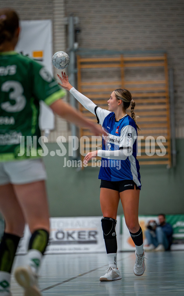 Handball I Frauen I Saison 2025-2026 I 3. Liga Staffel Nord I 10. Spieltag I SC SFN Vechta - HSG Blomberg-Lippe II I 0438 | Leni Ringelkamp (8, HSG Blomberg-Lippe II) - Realisiert mit Pictrs.com