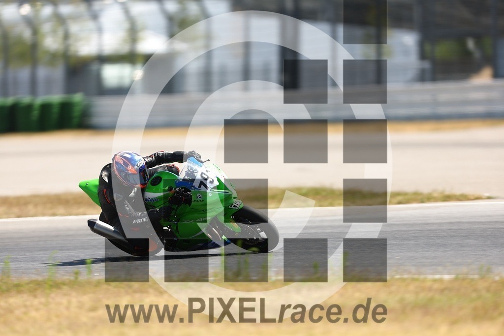 0791-20260725_02211 | Schöne Erinnerungen an spannende Momente - das festzuhalten ist unser Job. PIXELrace.de ist seit 2003 auf den Rennstrecken Europas unterwegs um die Action draußen beim Fahren und die wunderbare Stimmung imm Fahrerlager für euch einzufangen.