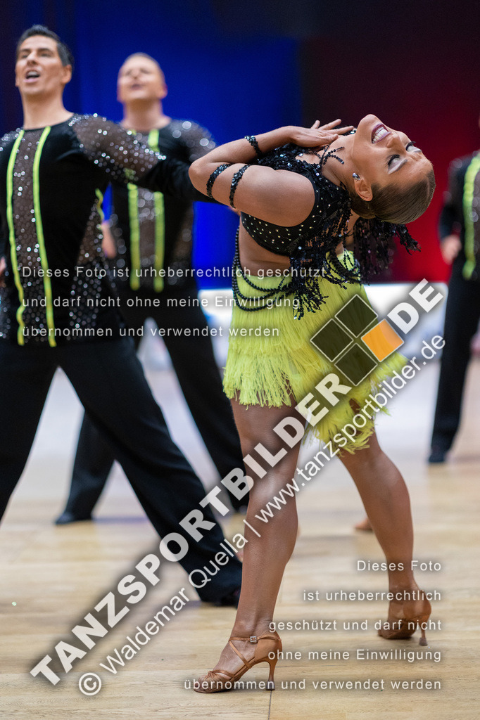 20230114-00857 | Hier finden Sie Tanz Bilder vom Latein und Standard Formationen tanzen. Sportbilder vom Tanzsport. Schöne Fotos und von Weltmeisterschaft, Europameisterschaft, Bundesliga, Regionalliga, Oberliga und Landesliga sowie von GOC Stuttgart, DanceComp, WM Bremen