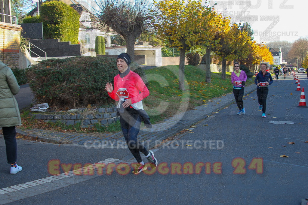 241201_1237_EV4_3105 | Sportfotografie im Rhein-Sieg Kreis, Köln, Bonn, NRW, Rheinland Pfalz, Hessen, etc. Unser Tätigkeitsfeld umfasst den Laufsport vom Volkslauf über den Marathon, Duathlon, Triathon bis zum Ultralauf wie Kölnpfad Ultra oder Schindertrail.