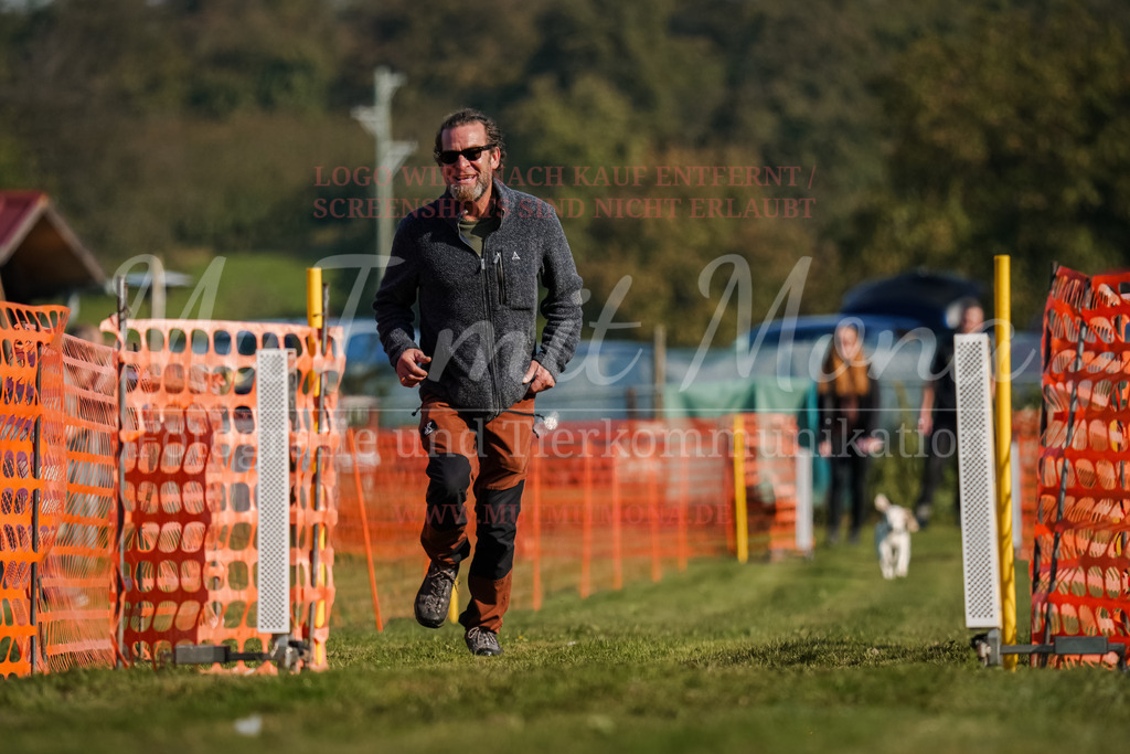 20250928_Hunderennen-124 | MuT (Mensch und Tier) mit Mona - Fotografie und Tierkommunikation - Realisiert mit Pictrs.com