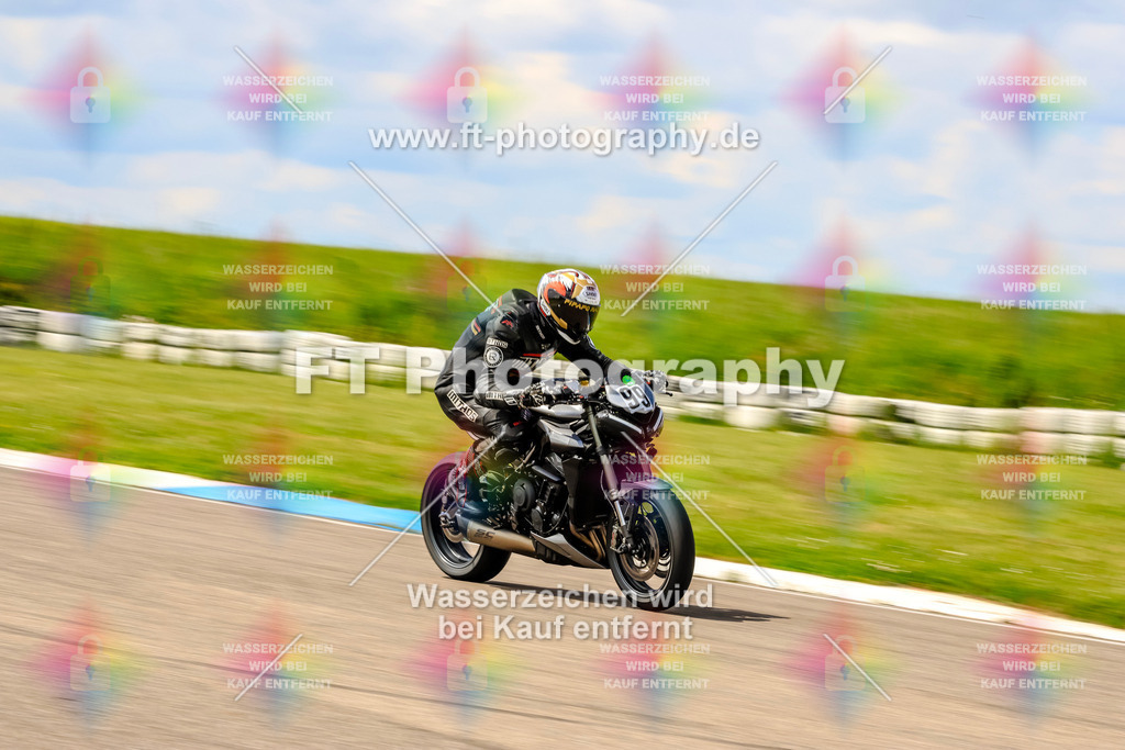 MotoTeam-0607 | Hier findet Ihr Bilder von Touristenfahrten auf der Nürburgring Nordschleife oder von anderen Veranstaltungen die ich besucht habe. Viel Spass beim Durch Schauen 