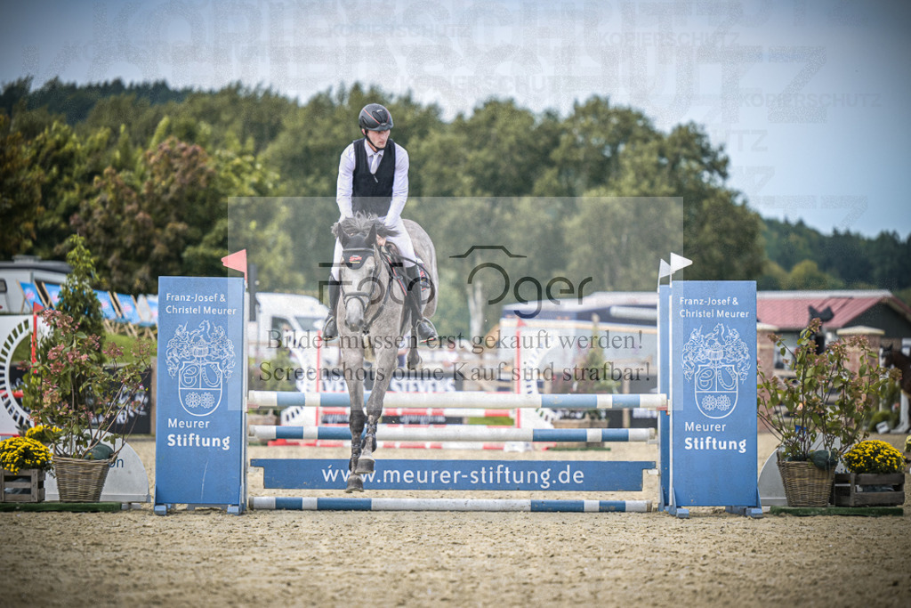 DOS_4513 | Entdecke hochwertige Reitturnierfotos von Foto Oger. Professionell, emotional und authentisch – jetzt Lieblingsmomente im Shop bestellen.Deutschlandweite Turnierfotografie. - Realisiert mit Pictrs.com