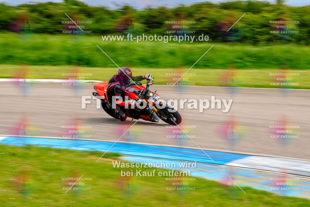 MotoTeam-9378 | Hier findet Ihr Bilder von Touristenfahrten auf der Nürburgring Nordschleife oder von anderen Veranstaltungen die ich besucht habe. Viel Spass beim Durch Schauen 