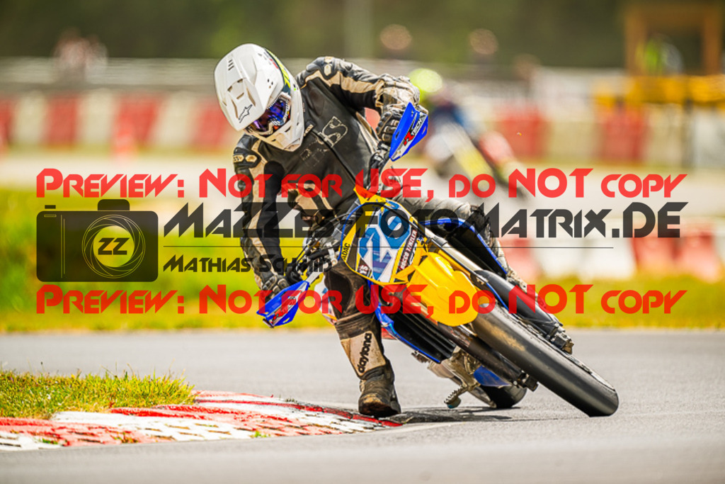 MaZZes_FotoMatrix_230702_8946 | UE40