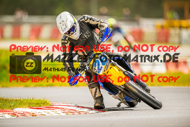 MaZZes_FotoMatrix_230702_8946 | UE40