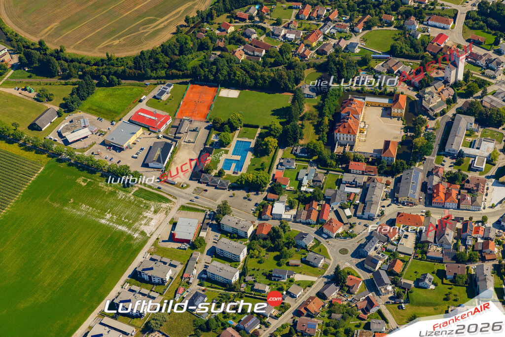 Luftaufnahme von  Aurolzmünster - Die Luftaufnahme wurde 2025 vom UL-Flugzeug heraus erstellt ( keine Drohne ) - Hochauflösende Luftaufnahme - für professionelle Ausdrucke geeignet. Die Geschenkidee !Mit Lizenz und Bildrechte bestellbar