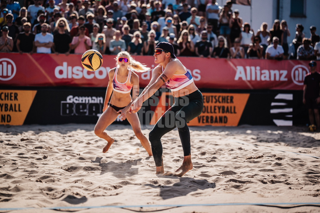 Beachvolleyball | Frauen | Allianz German Beach Tour 2025 | Tourstop Berlin | 16.08.2025 | Melanie Gernert nimmt den Ball an