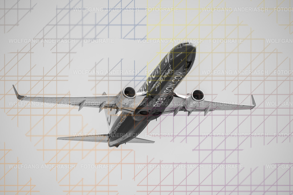 2025812-121750_FRA_18_R3C_0128 | Am Flughafen Frankfurt am Main treffen Dynamik und Präzision aufeinander: Startende und landende Flugzeuge verschiedenster Airlines, festgehalten in Farbe und Schwarz-Weiß. Von kraftvollen Silhouetten bis zur majestätischen Erscheinung der Königin der Lüfte – zeitlose Momente moderner Luftfahrt. - Realisiert mit Pictrs.com