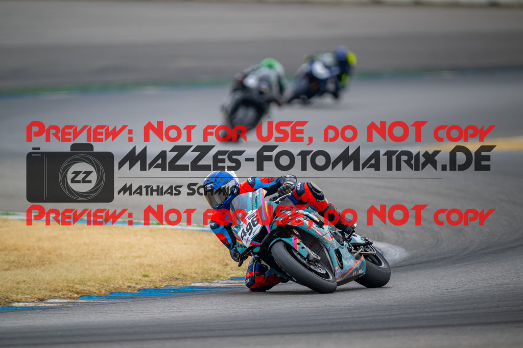 MaZZes-Fotomatrix-20260809-580330 | R1