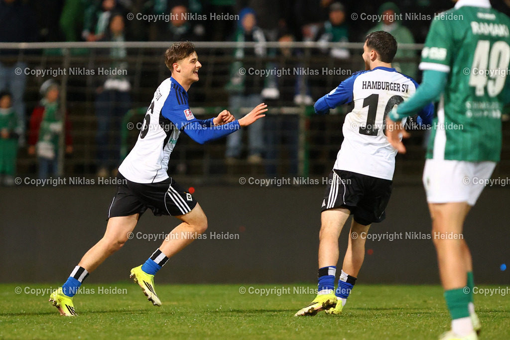 NH_VfBLübeck_HamburgerSVU21_RegionalligaNord_13032026 | #24 Louis Lemke (Hamburger SV U21) bejubelt seinen Treffer zum 0:1.Fußball I Herren I Regionalliga Nord I Saison 2025-2026 I 25. Spieltag I VfB Lübeck - Hamburger SV U21 I 13.03.2026 I Stadion an der Lohmühle