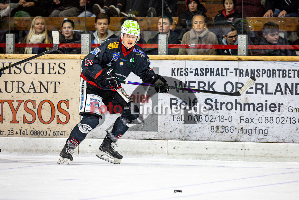 Peißenberg MINERS gegen ESC Geretsried RIVERRATS | Eishockey Bayernliga 2025/26 Vorrunfe, Peißenberg MINERS gegen ESC Geretsried RIVERRATS, 20251019,Florian HÖFLER (MINERS 14) in Aktion,2025-10-19 in Peißenberg (flatbuy Arena Peißenberg), Florian HÖFLER (MINERS 14)Copyright: WolfgangxLindner www.foto-lindner.de