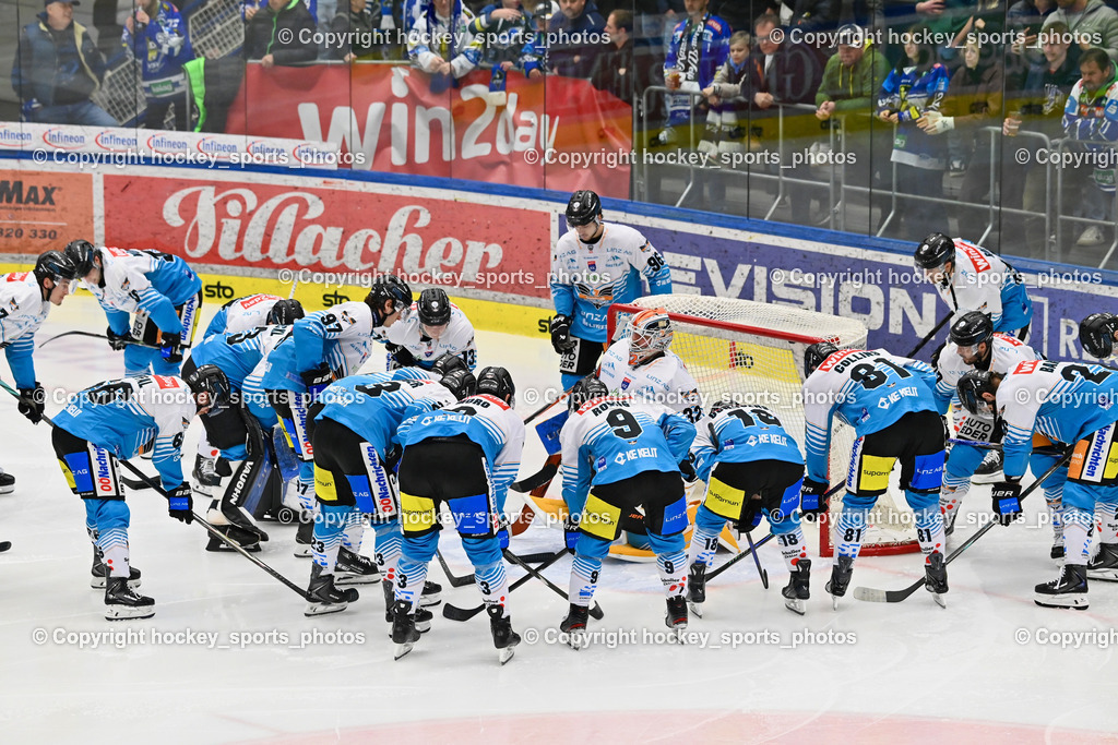 EC IDM WÄRMEPUMPEN VSV vs. Steinbach Black Wings Linz | Black Wings Linz Mannschaft, EC IDM WÄRMEPUMPEN VSV vs. Steinbach Black Wings Linz, EC IDM WÄRMEPUMPEN VSV vs. Steinbach Black Wings Linz am 04.03.2026 in Villach (Stadthalle Villach), Austria, (Photo by Bernd Stefan)